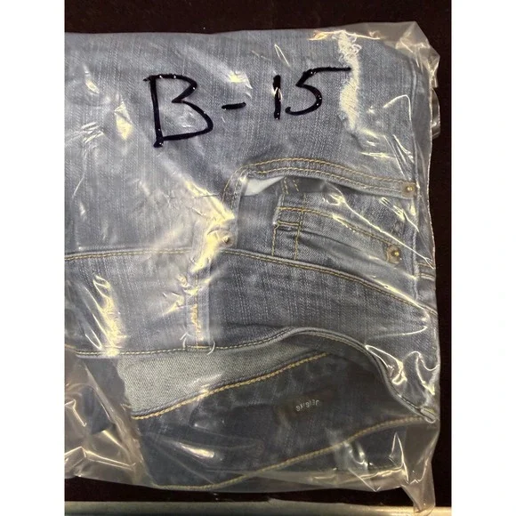 Torrid Premium Jegging Womens 16R Medium Wash Distressed Skinny Jeans Multi - Picture 5 of 5